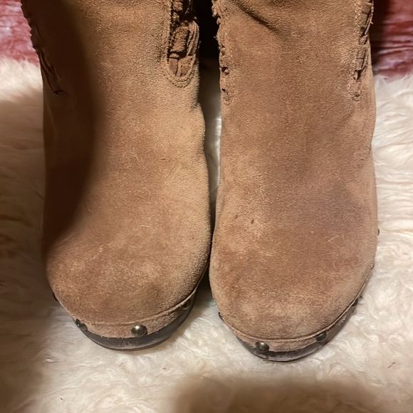 Ugg suede basket weave boots - Picture 3 of 11
